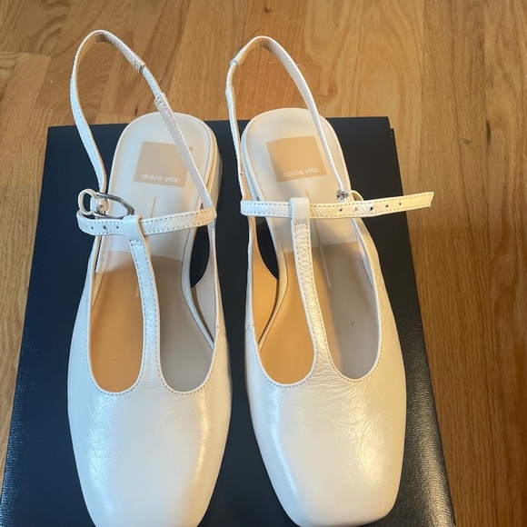 Dolce Vita Cream Slingback Heels - Picture 4 of 8